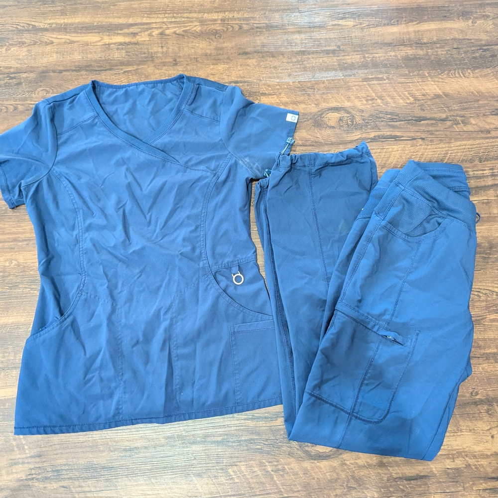 Women's XS Cherokee Infinity Scrub Set